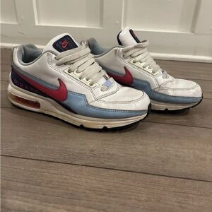 Nike Air Max Men's White and Blue Sneakers with Red Accents